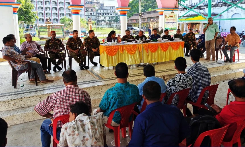 কুমিল্লায় দুর্গাপূজা ঘিরে সেনাবাহিনী ও প্রশাসনের সমন্বয় সভা